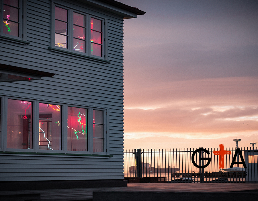 Residential Glass Repair: Quality Craftsmanship Guaranteed